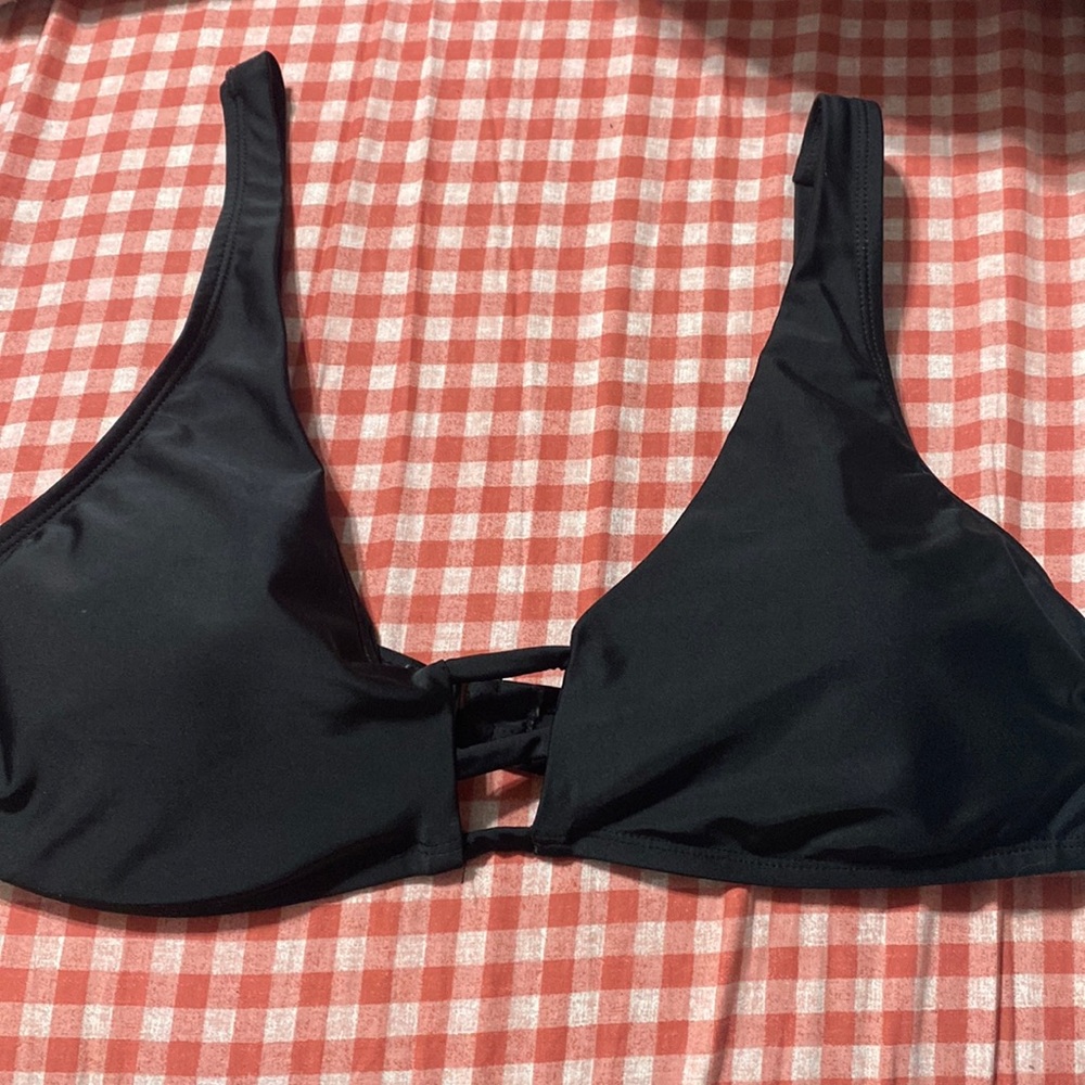 Black bikini top